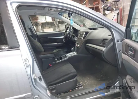 2014 Subaru Outback 2.5I Premium z USA, uszkodzony, nr VIN 4S4BRCDC1E3275706